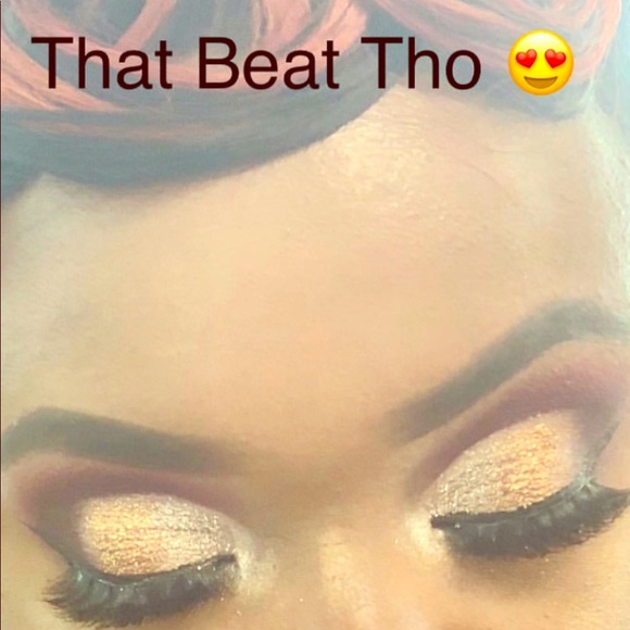 Meet your Posher, Deandra.Makeup has saved my life - Picture 1 of 1